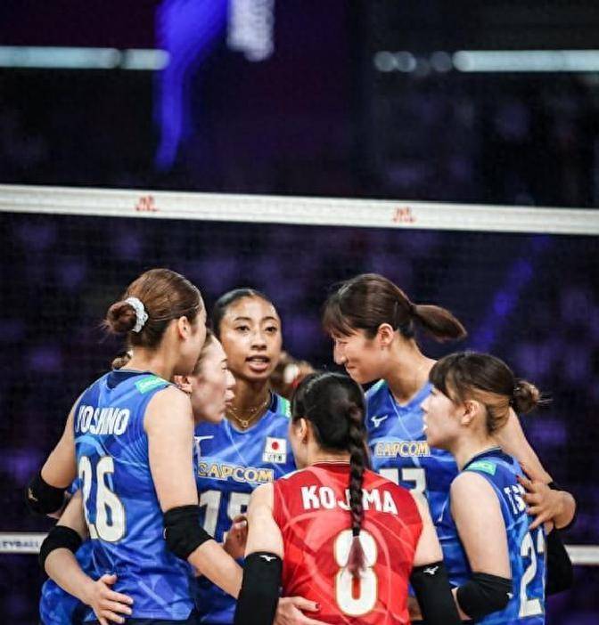 九游娱乐拳击夜战：燕赵飞鹰队鏖战关东犀牛队，速度优势明显二次进攻频频奏效的简单介绍