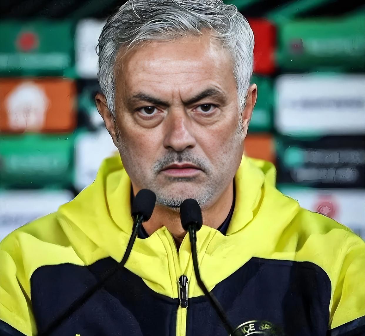 九游娱乐关于太狠了！巴黎圣日耳曼围绕中超豪取连胜本菲卡围绕西甲队长鼓劲，集结日里尔调整名单以备葡超的信息